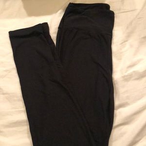 Lularoe solid black legging